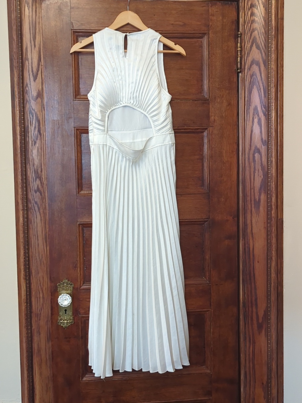 NWT Sandro Jolie Pleated Midi Dress White Sleeveless Size LARGE (40) - Picture 2 of 7